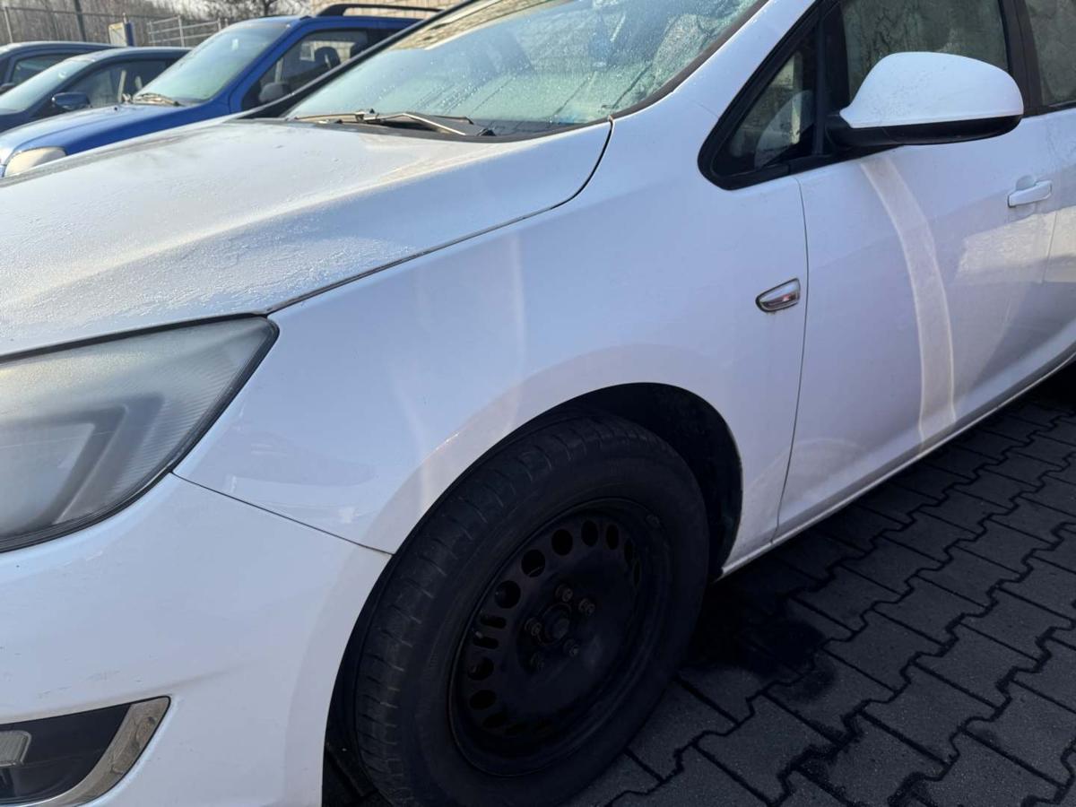 Opel Astra J Sports Tourer original Kotfl&uuml;gel vorn links Z40R Schneewei&szlig; Bj.2012